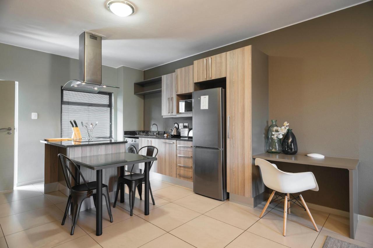 Cag The Atrium Rivonia Aparthotel Йоханесбург Екстериор снимка